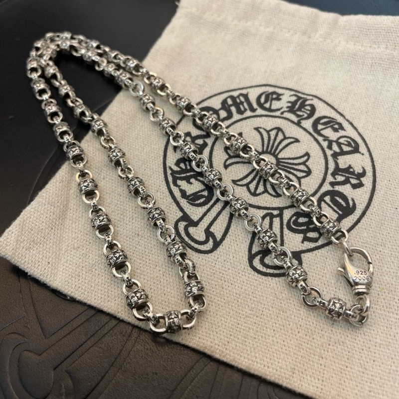 Ch*0me He**ts necklaces